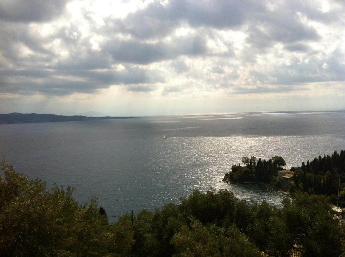 Maria Corfu Loustri Guest house Gimari